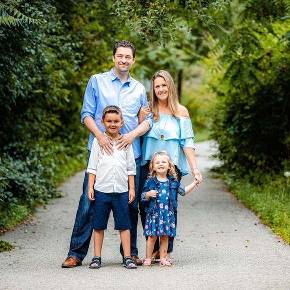 Meet your Posher, Allison - Picture 1 of 1